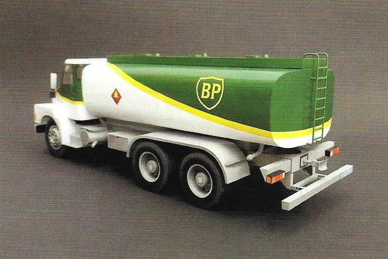 VOLVO N12 s cisternou BP